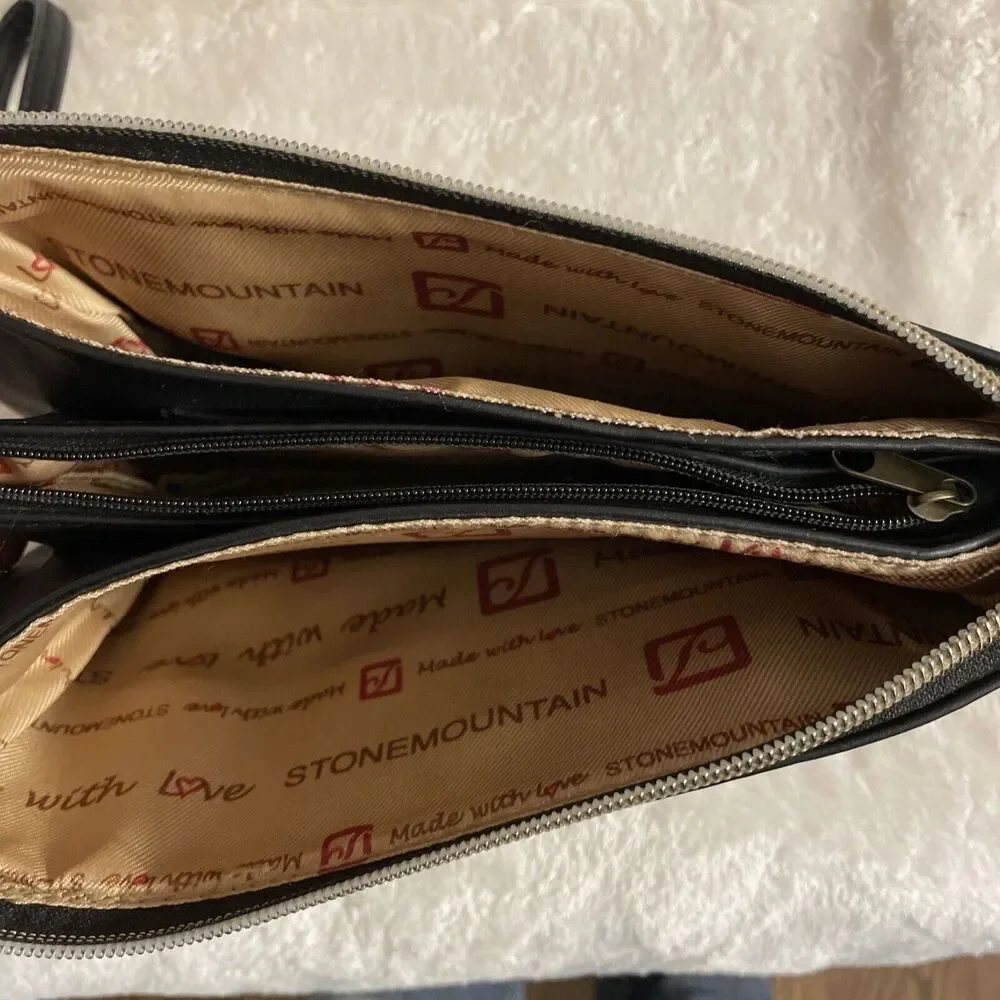 Stone Mountain USA Black Leather Wallet Wristlet 5”x 9” , Soft Smooth Black‎